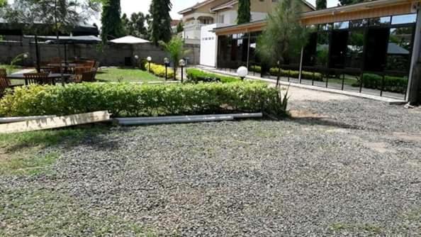 Отель El Passo Gardens Кисуму Экстерьер фото